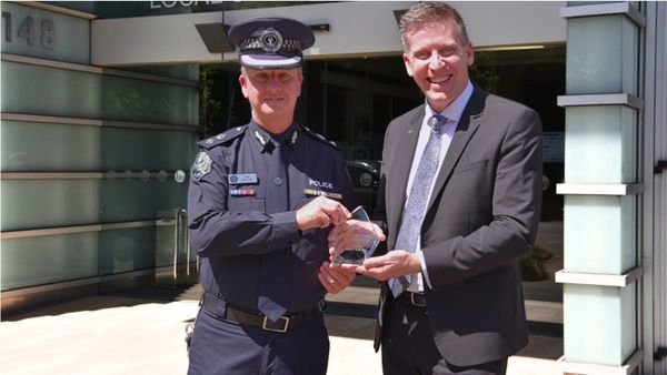 Former Murray Mallee policeman wins award for leadership during floods