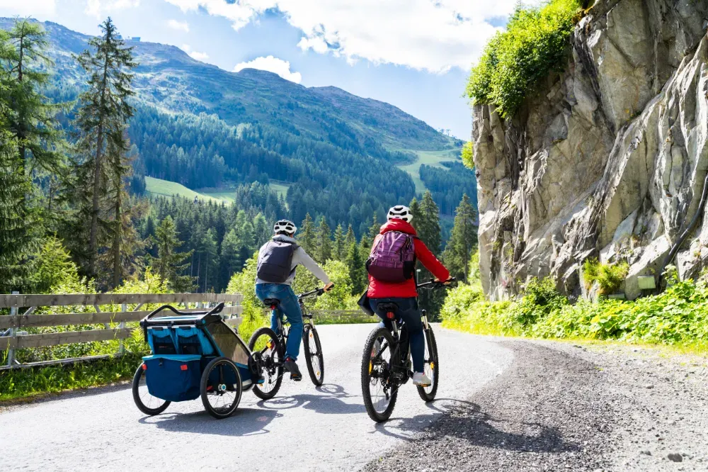 How old should a baby be to ride a bike trailer