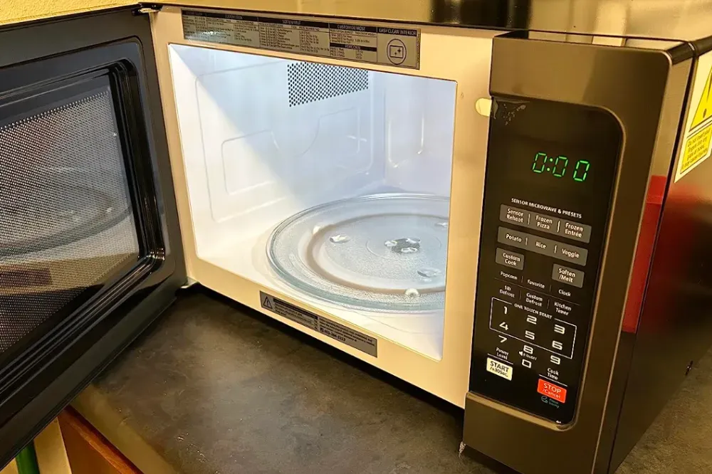 What are the pros and cons of the microwave air fryer combo
