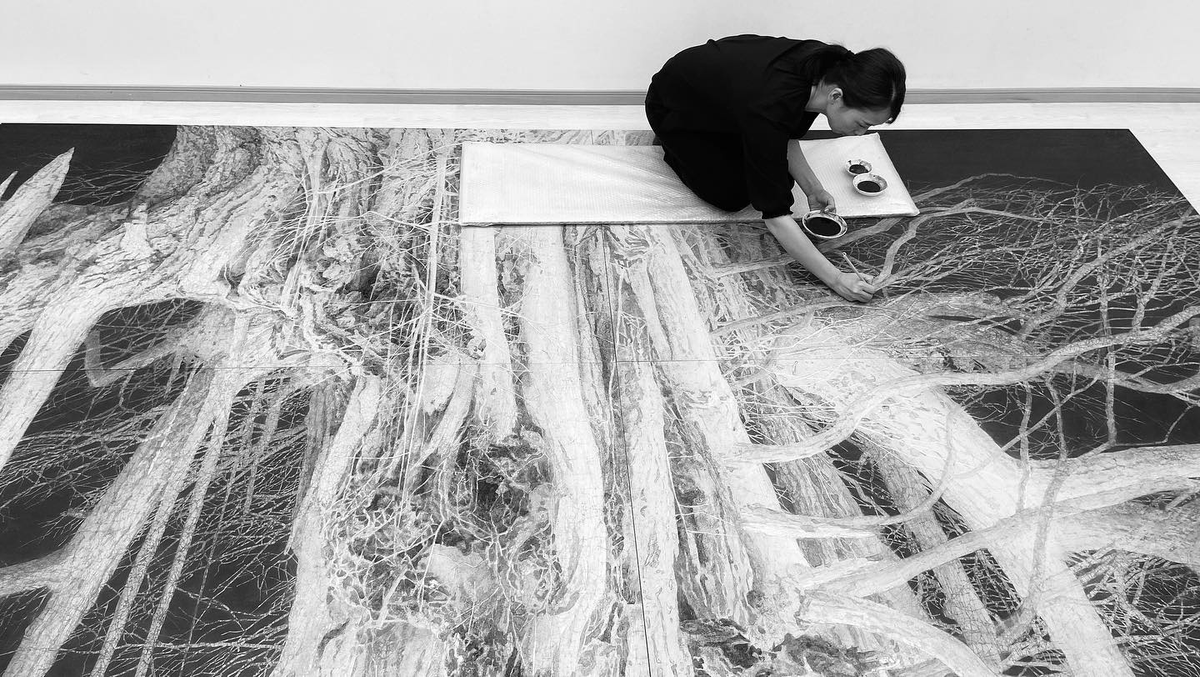 Mikiko Noji's 生きる (alive): A Hyper-Realistic Tree As a