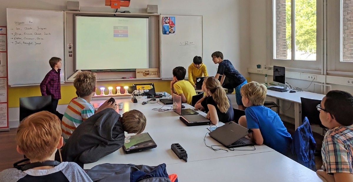 Dit gebeurt er als je leerlingen loslaat op Philips Hue-lampen