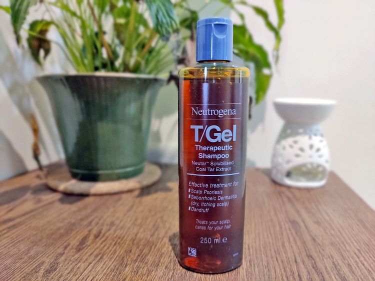 How to remove beard dandruff?