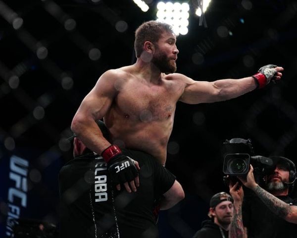 The FBI Now Trains With Cage Fighters. That's Not the Scary Part.