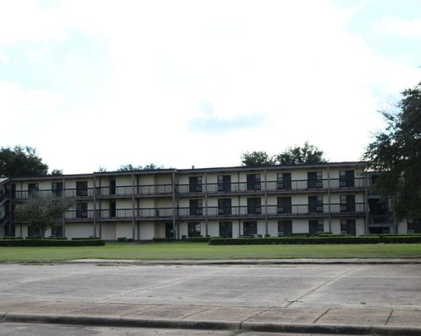 The Trump Administration Is Converting Airport Barracks Into Holding Cells for Migrant Children