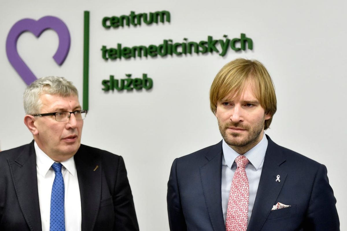 Týden v kraji: na Bedřišce se bourat nemělo, možný konec ředitele FNO a nová opavská čtvrť