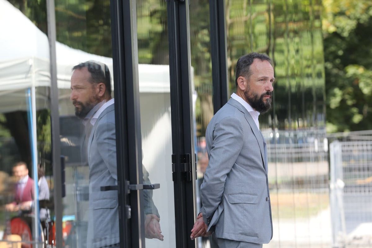 Politická odcházení. Vysloužil odešel od Pirátů, Štěpánek z ODS a končí i Macura