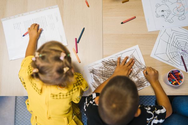 Prolomili segregaci na školách. V Krnově a Porubě vzdělávají všechny děti, včetně romských