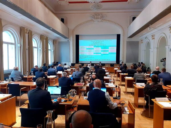 Rozpočet, konec pyšného páva a financování hokeje. O čem rozhodla Opava