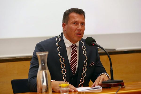 „Ujely mi nervy,“ obhajuje Navrátil výpady na sítích. O možné koalici by jednal s ODS i OK
