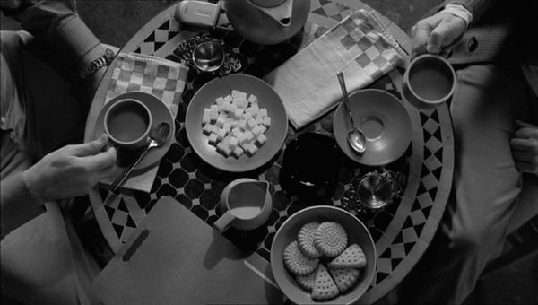 우리가 정말 사는 건 커피일까