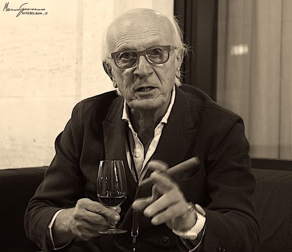 남의 위스키에 이름을 붙이는 사람들