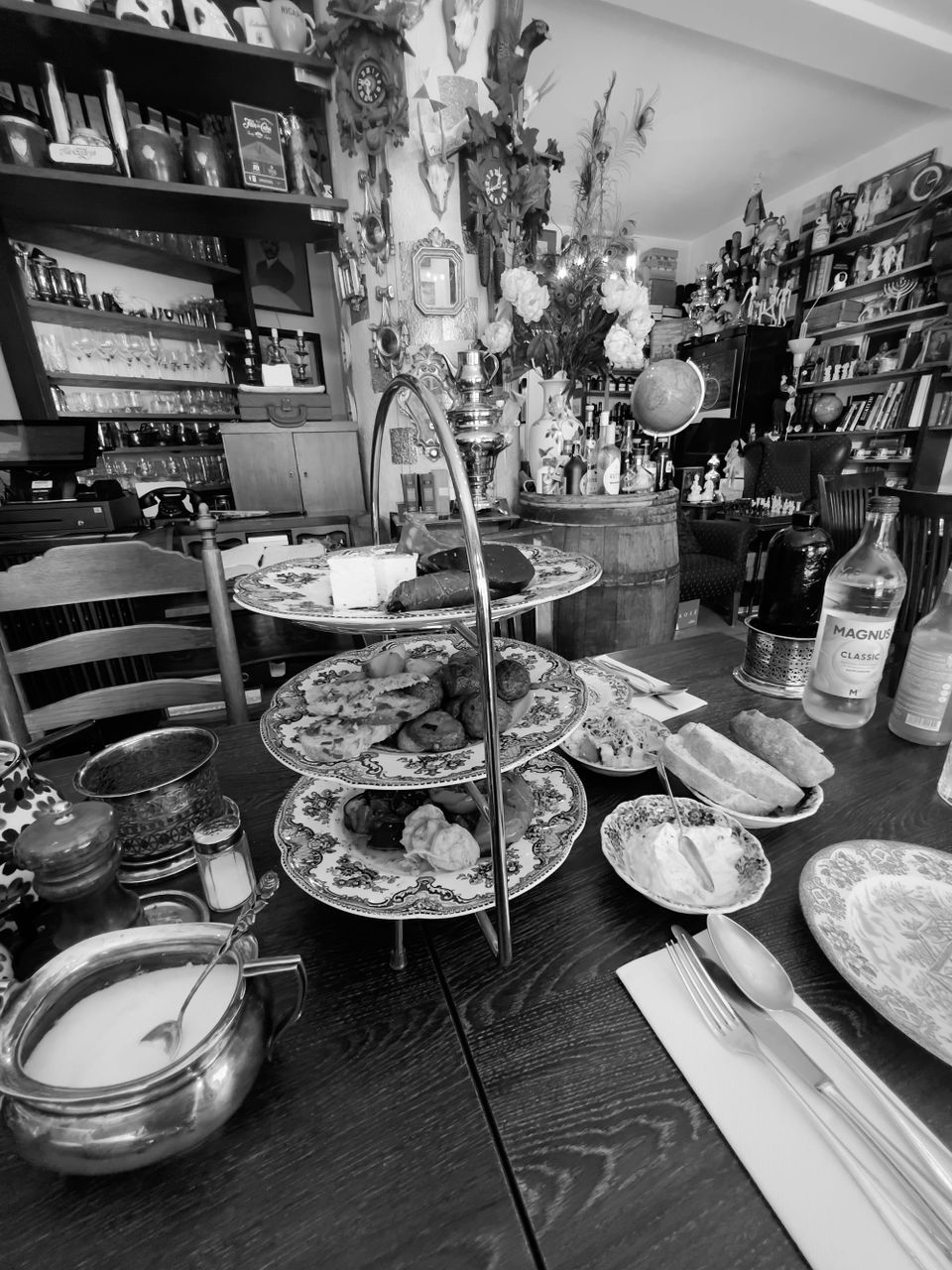 AlexandroS. Eine Art Restaurant in Hamburg. Der Grieche. Der keiner ist.