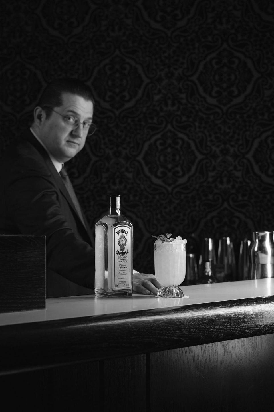 Ich hätte gerne 5 Reels. Und die Fotos. Morgen. ok?