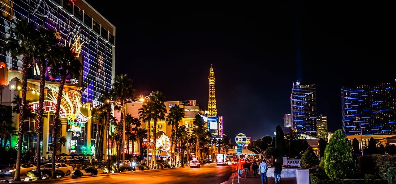 Renting a car in Las Vegas is key to enjoying this infamous city of Las Vegas