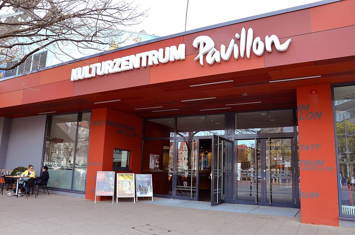 Poetry Slam-Meisterschaften 2026: Vorprogramm geht durch sechs Stadtteile