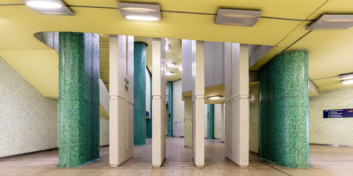 Reinigungsroboter "Bürsti" putzt Hannovers Tunnelstationen