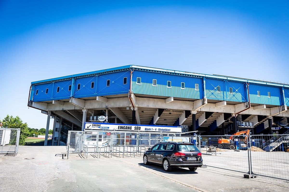 96 gewinnt 1:0 in Bielefeld — Noll hält den Laden zusammen