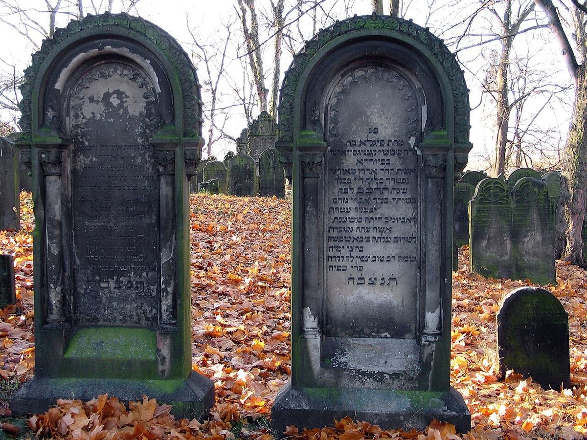 Neue Stadttafel erinnert an den Alten jüdischen Friedhof in der Nordstadt