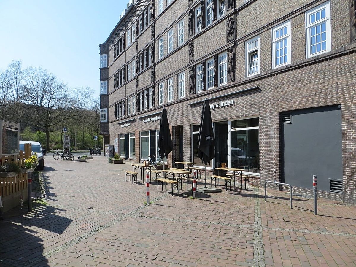 Schwerer Unfall in Linden-Süd: Vier Verletzte an der Fössestraße