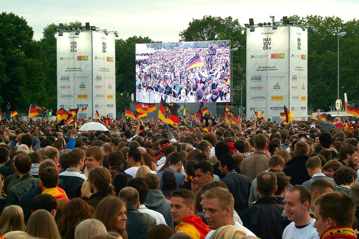 KunstRasen: Public Viewing und Kino unter freiem Himmel im Kulturhof