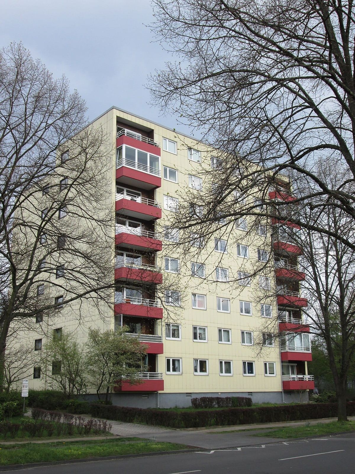 Wohnungsbrand in Döhren: Zwei Schwerverletzte, Haus unbewohnbar
