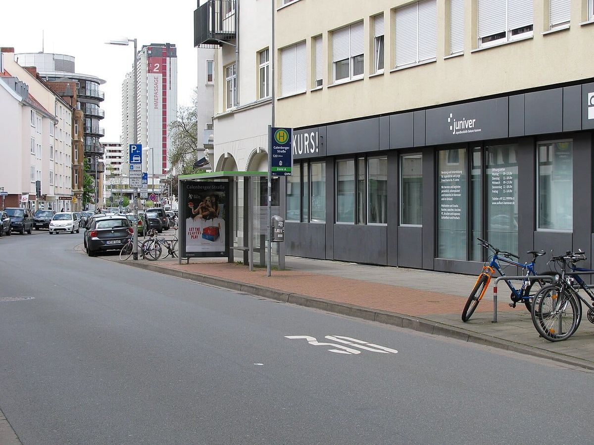 Müllabholung in Mitte: AHA prüft enge Straßen