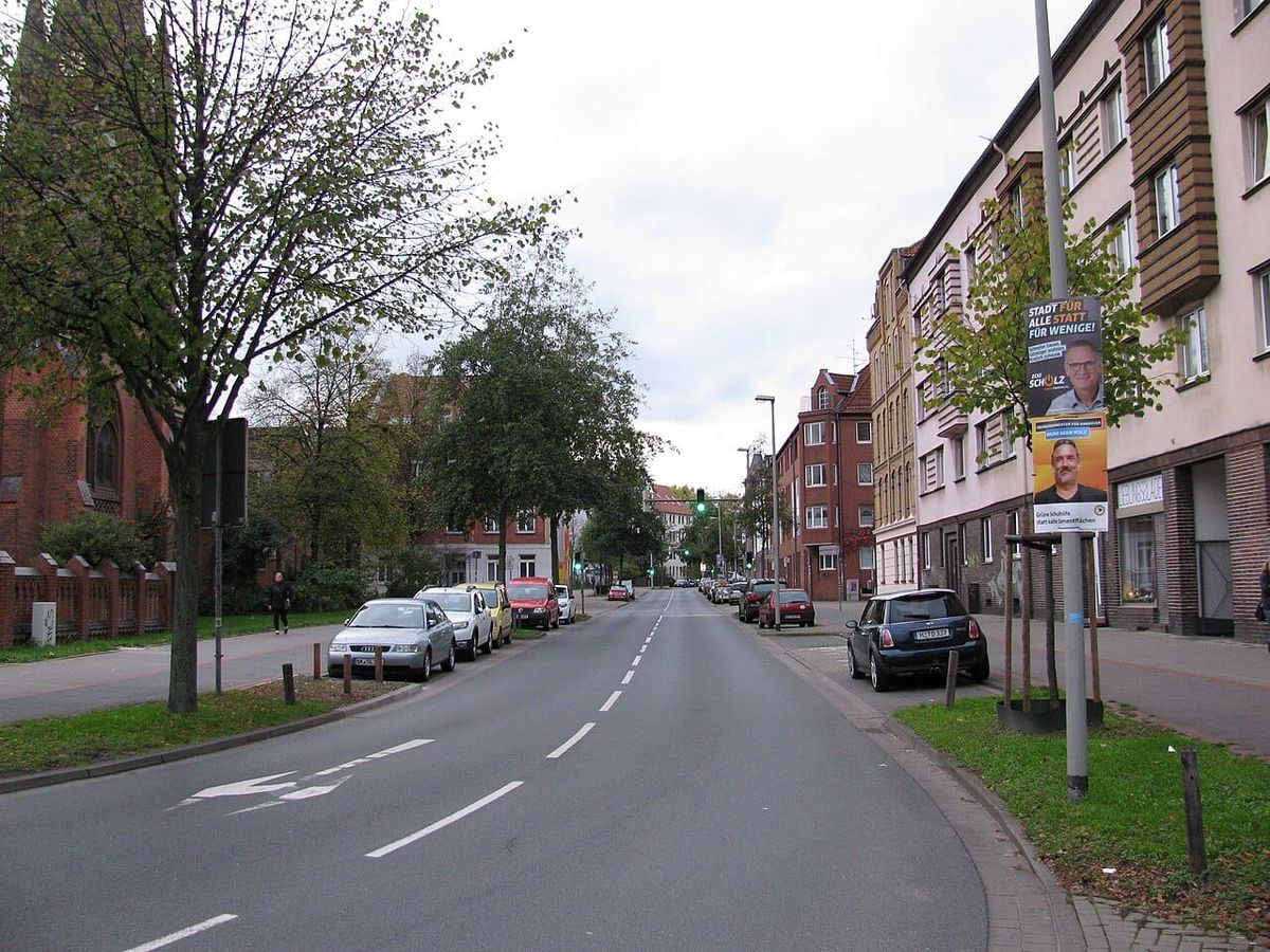 Wohnungsbrand in Linden-Süd: Mehrfamilienhaus unbewohnbar