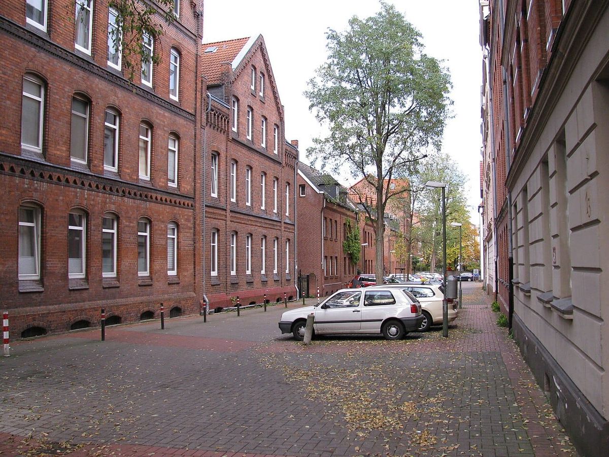 Zwischendecke in Linden-Süd eingestürzt — zwei Verletzte