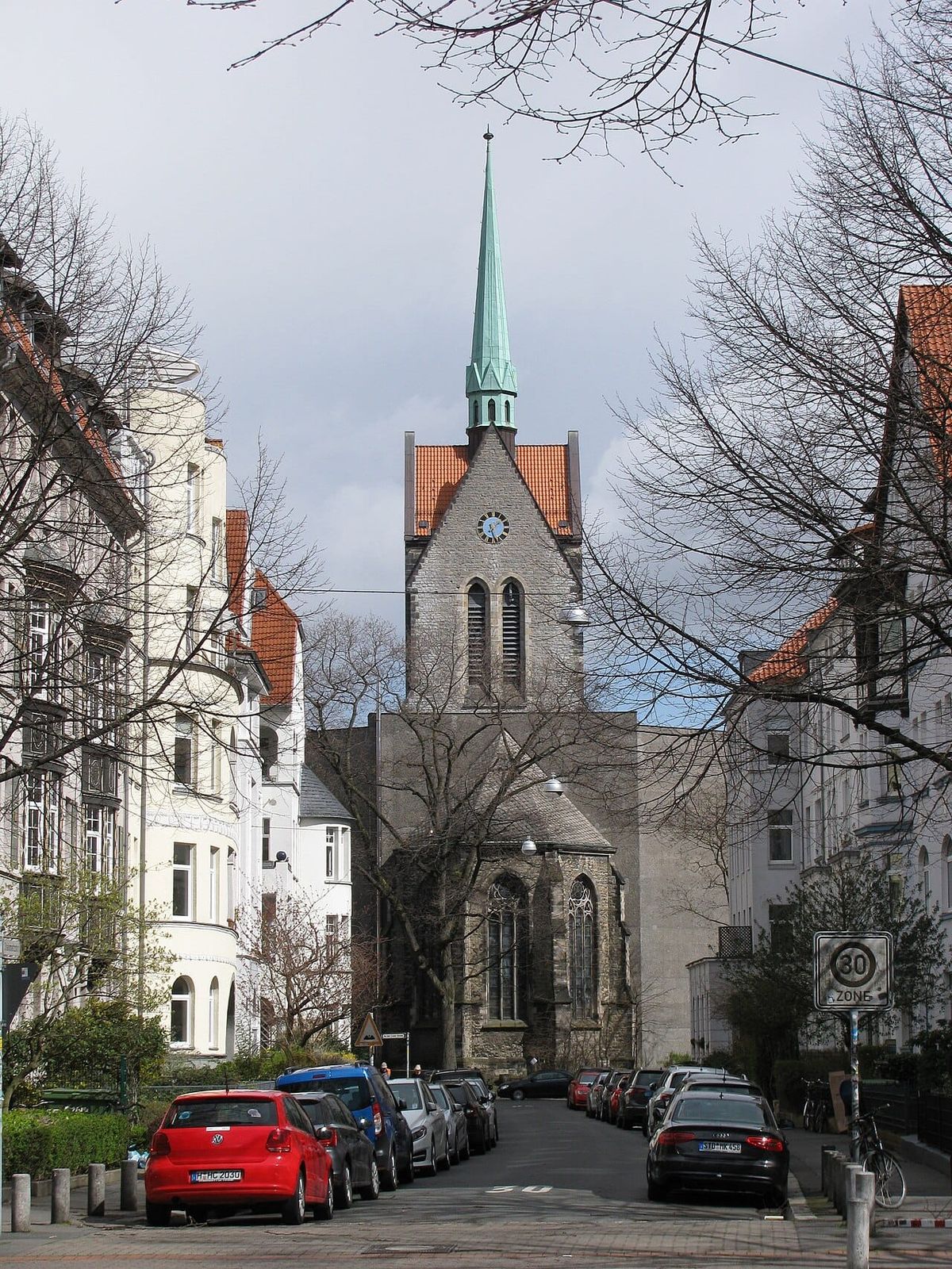 Kellerbrand in der List: vier Verletzte in der Steinmetzstraße