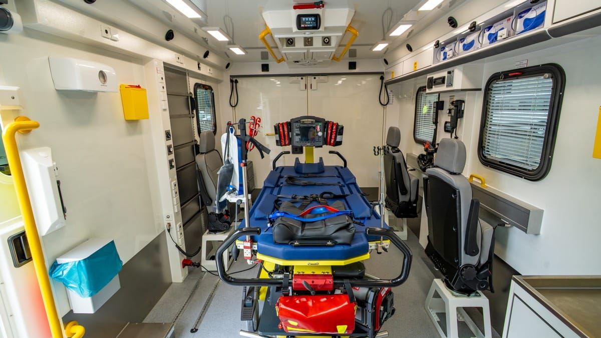 Feuerwehr stellt zwei neue Intensivtransportwagen in Dienst