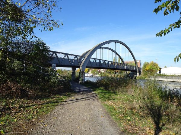 Linie 1 fährt zwei Wochen lang nur bis Büttnerstraße