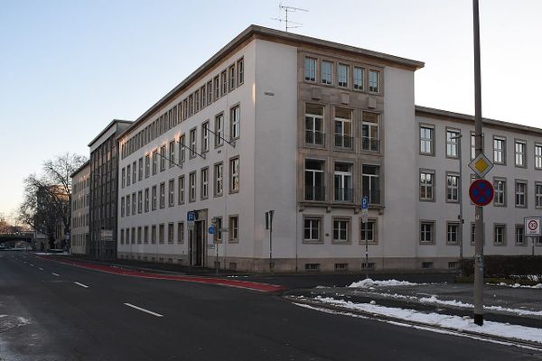 Land finanziert erstmals Prüfungen für nachgeholte Schulabschlüsse