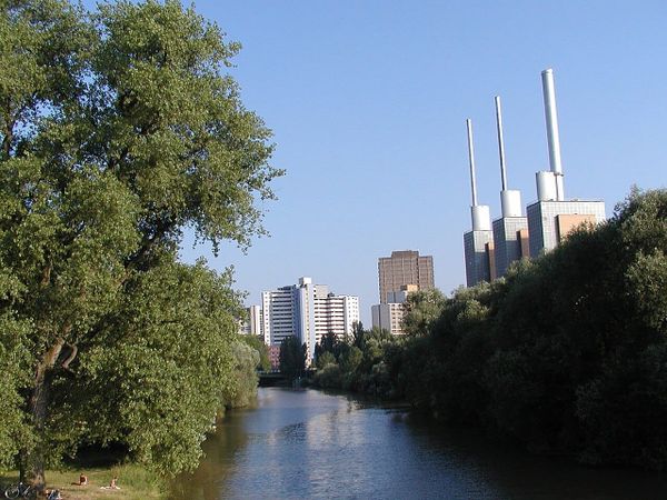 Frontalzusammenstoß in Linden-Nord — vier Verletzte