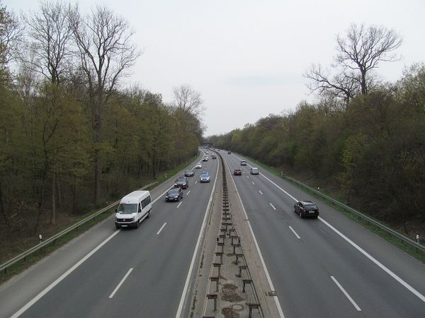 Brücke am Dreibirkenweg gesperrt — Bezirksrat erfuhr es aus der Zeitung