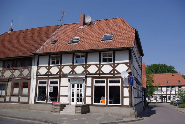 Illegales Autorennen in Pattensen — drei Schwerverletzte