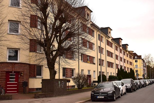 Radfahrerin in der Südstadt bei Unfall mit Pkw schwer verletzt