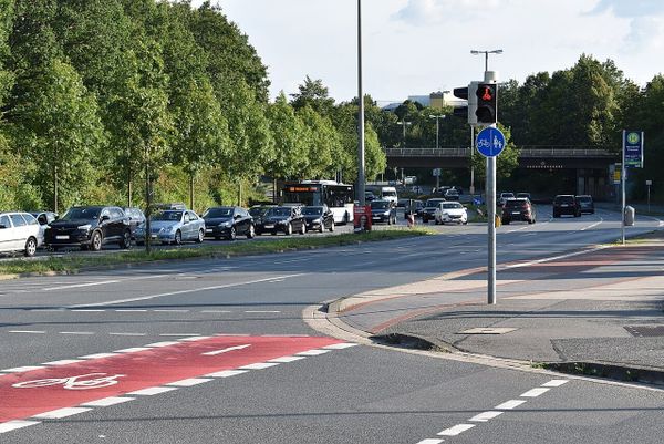 Pedelecfahrer nach Unfall auf der Bornumer Straße lebensgefährlich verletzt