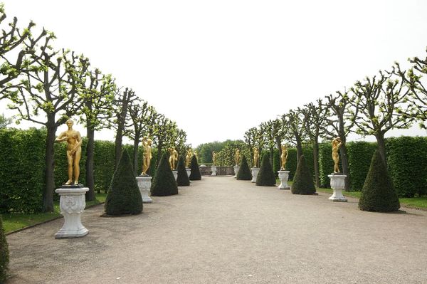 Kleines Fest im Großen Garten wird ab 2027 teurer — ermäßigte Karten bleiben bei 17 Euro