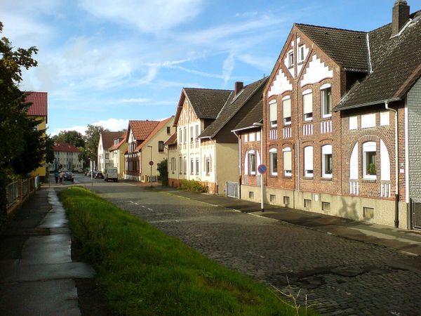 Bushaltestellen „Am Stöckener Bach" werden ausgebaut — Parkplätze fallen weg
