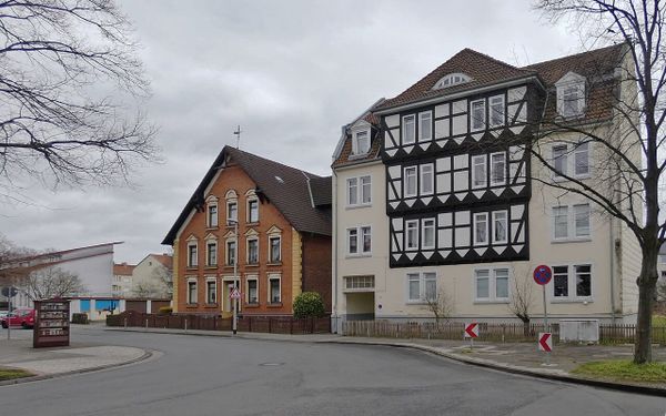 Neuer Bücherschrank in Bornum — der alte hatte einen Sturm nicht überlebt