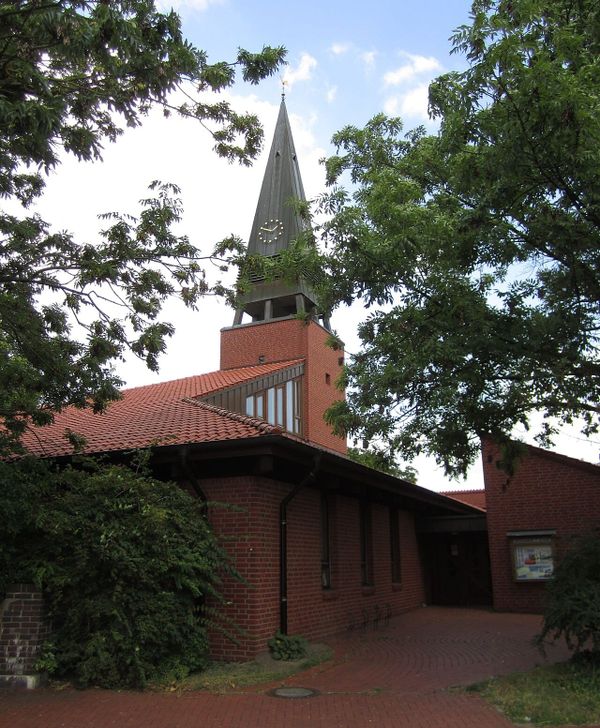 Kirche wird Wohnraum: Zwölf Entwürfe für Davenstedt in der Bauverwaltung