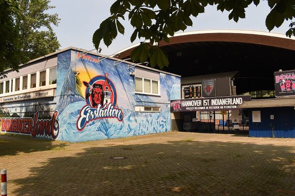 Eisstadion am Pferdeturm: Stadt startet Dialog zur Machbarkeitsstudie