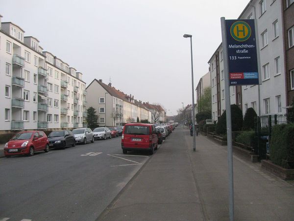 Polizei schießt auf Frau mit Messern in Vahrenwald
