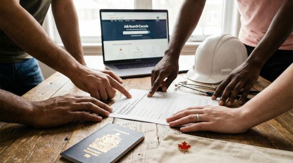 ¡Despejando el camino! Tu guía esencial sobre los Permisos de Trabajo en Canadá