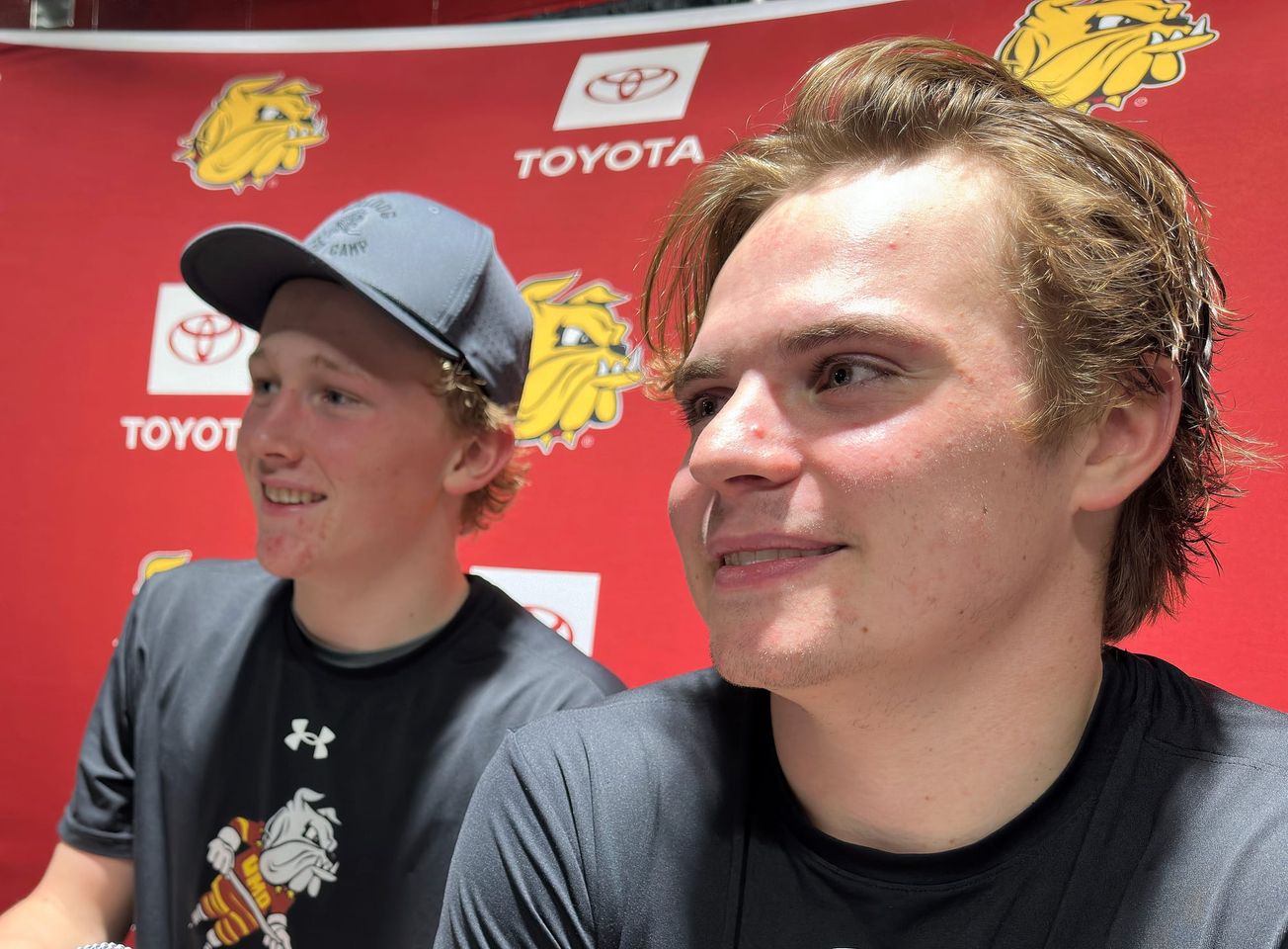 Bulldogs crush Gophers 7-1 as power play ignites offensive explosion at Amsoil Arena
