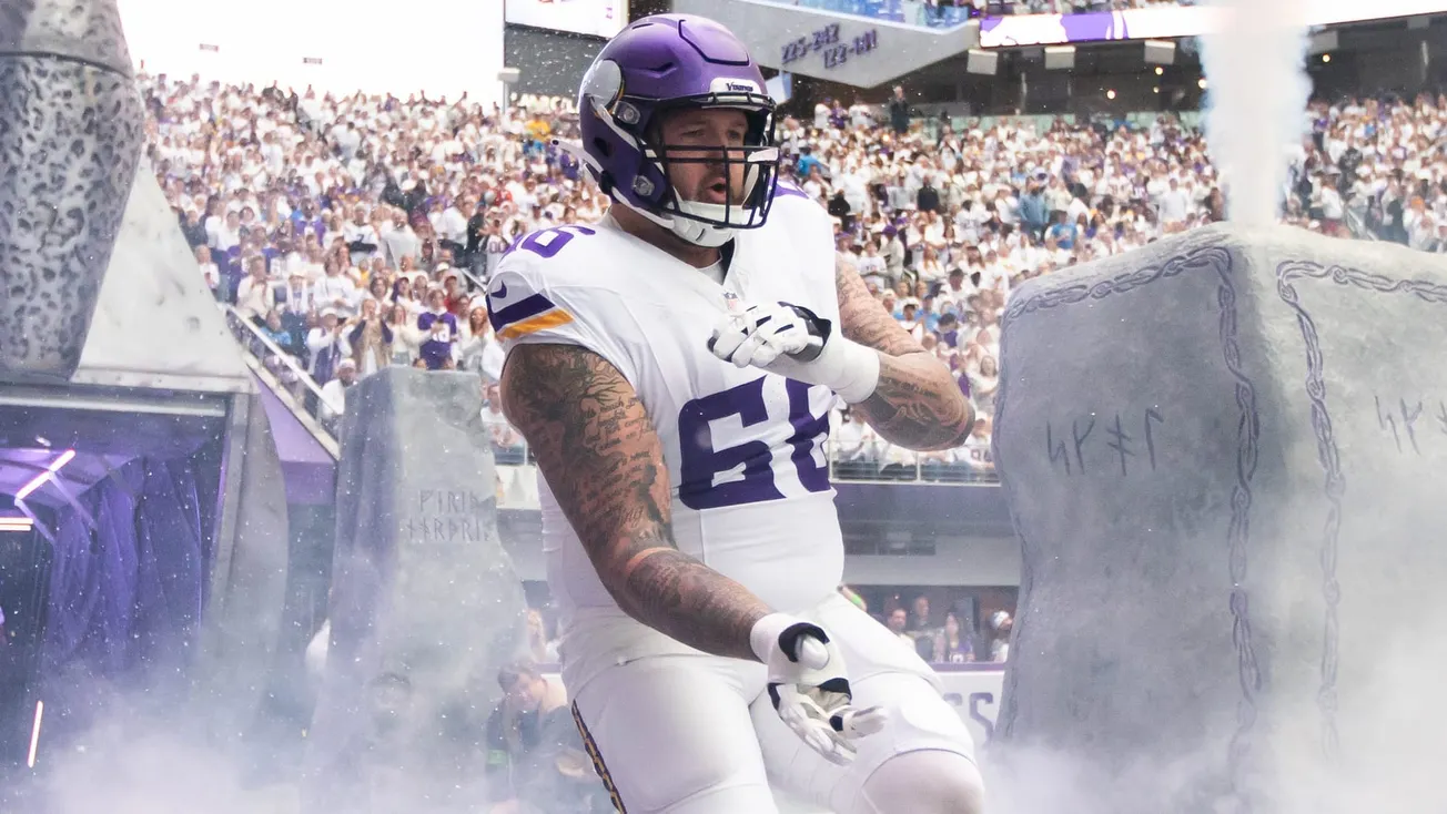 Vikings sign guard Dalton Risner