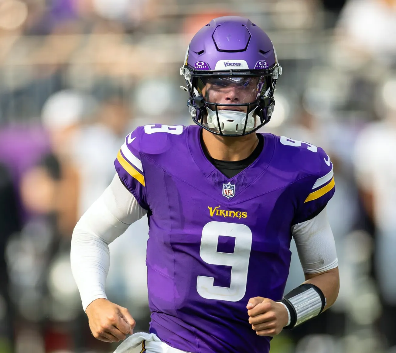 Howie: Now, the Vikings will lean on a rookie QB to finally break the curse? Please.