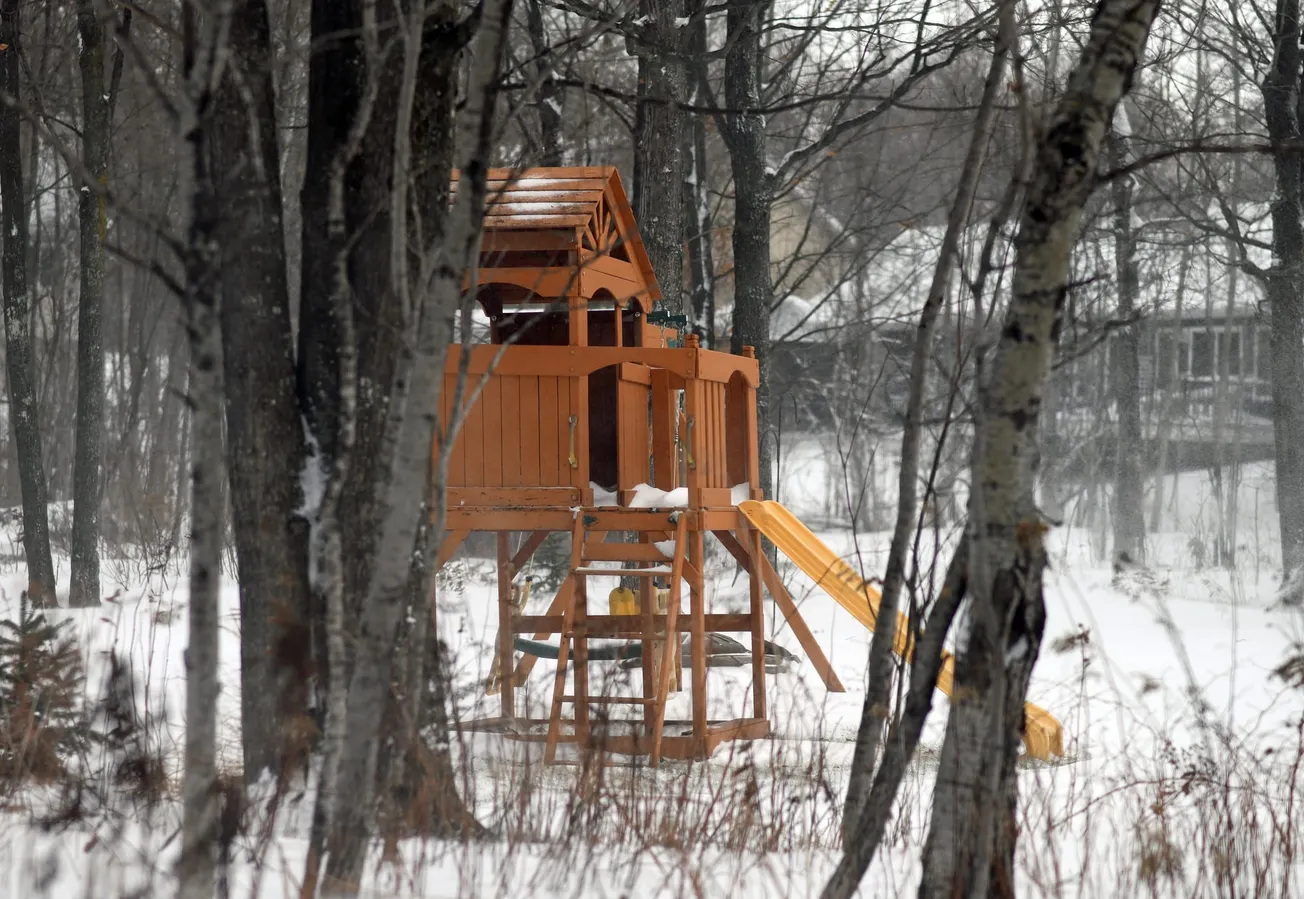 City of Duluth, Minnesota Power issue Wednesday morning update on snow operations