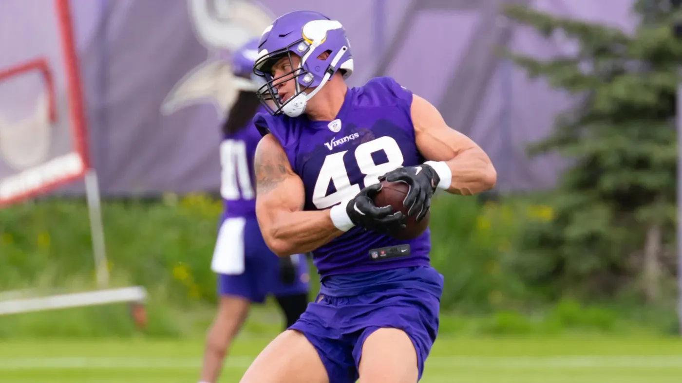 Vikings sign TE Sammis Reyes after tryout