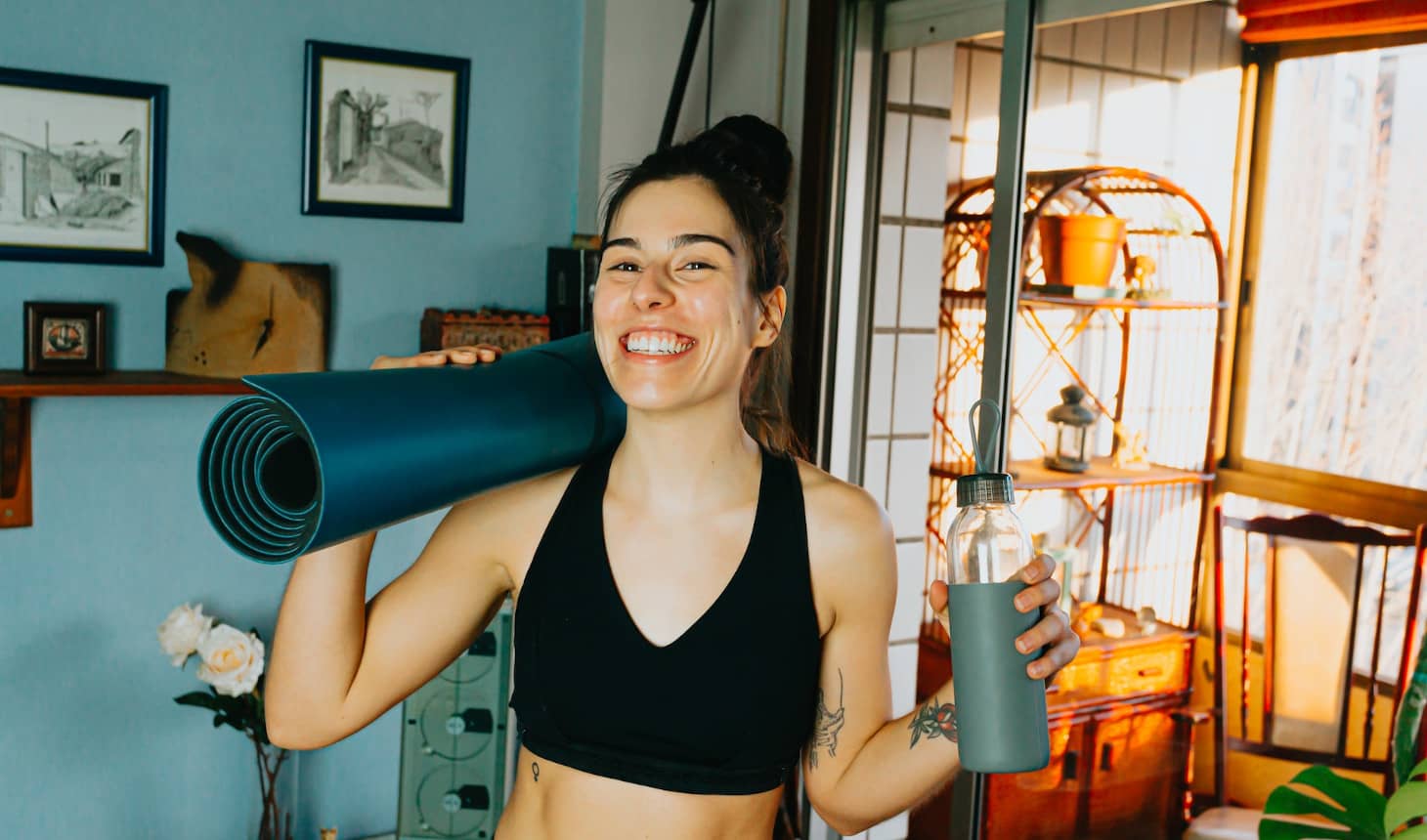 una chica lista para empezar a hacer deporte